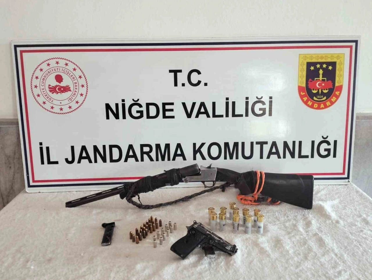 Niğde’de ruhsatsız silah operasyonu
