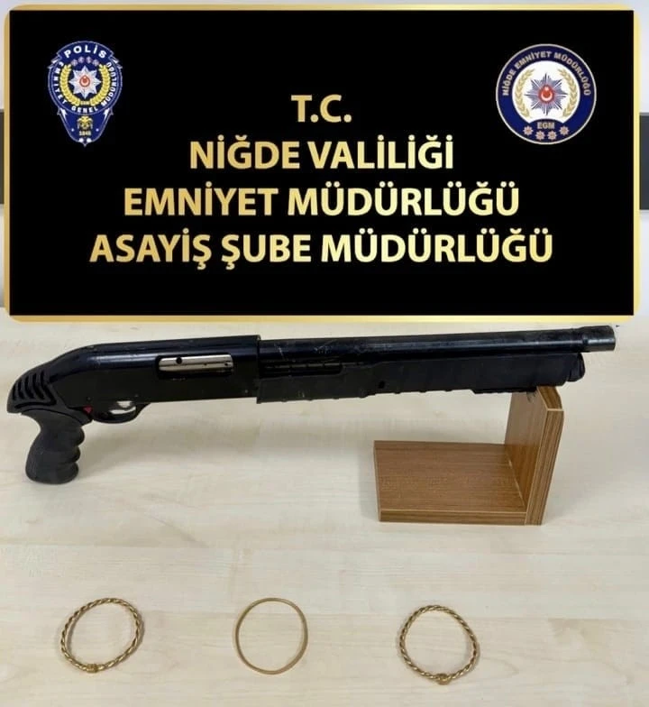 Niğde&rsquo;de yağma ve konut dokunulmazlığı ihlali olayında 2 tutuklama
