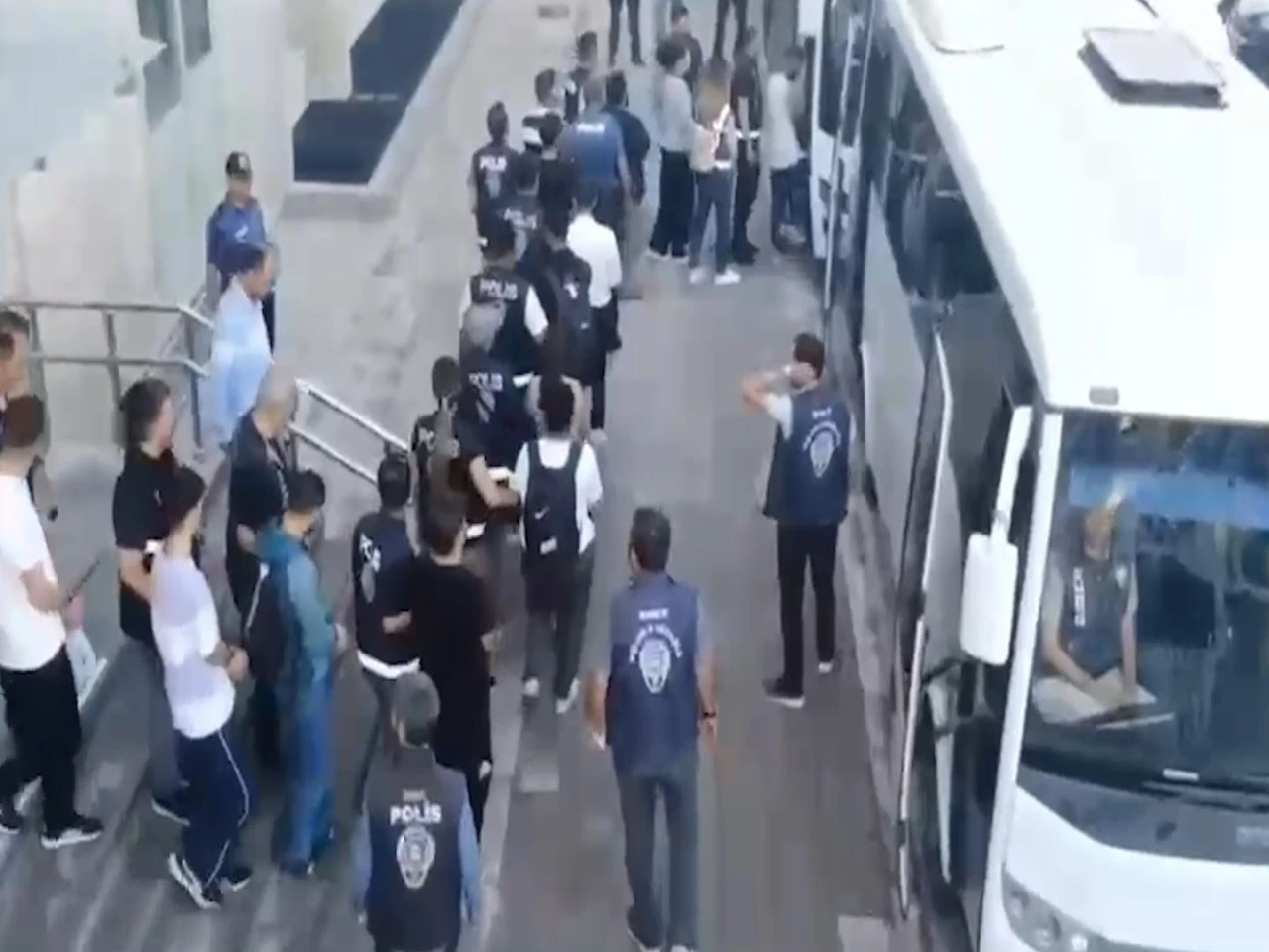 Niğde merkezli 12 ilde yasa dışı bahis operasyonu: 31 tutuklama
