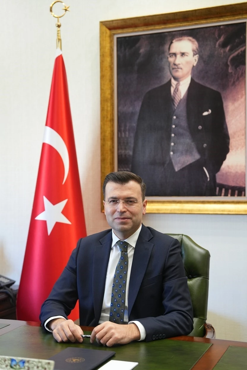 Niğde&rsquo;nin yeni valisi Nedim Akmeşe oldu
