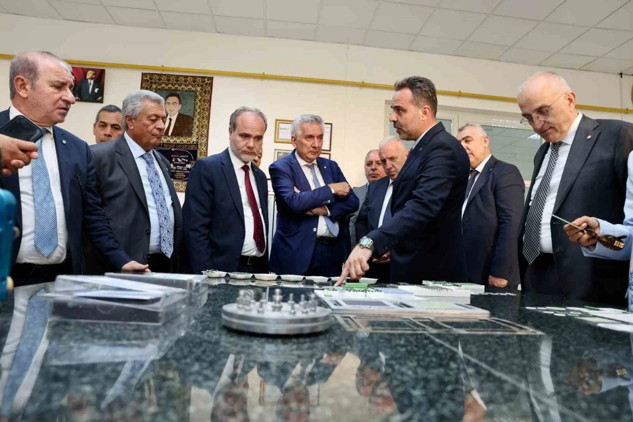 Niğde &Ouml;mer Halisdemir &Uuml;niversitesi İstanbul Sanayi Odası &uuml;yelerini ağırladı
