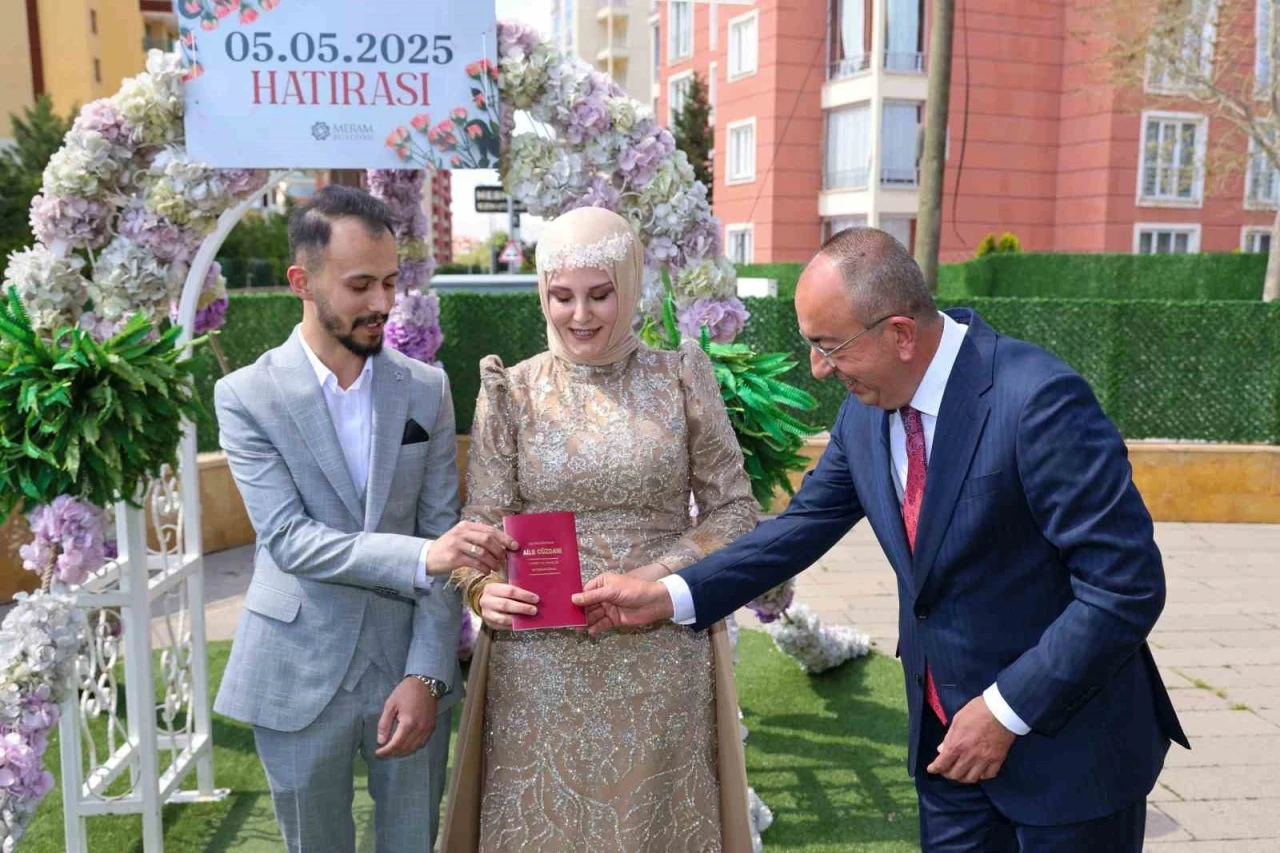 Nikah salounlarında &quot;05.05.2025&quot; yoğunluğu
