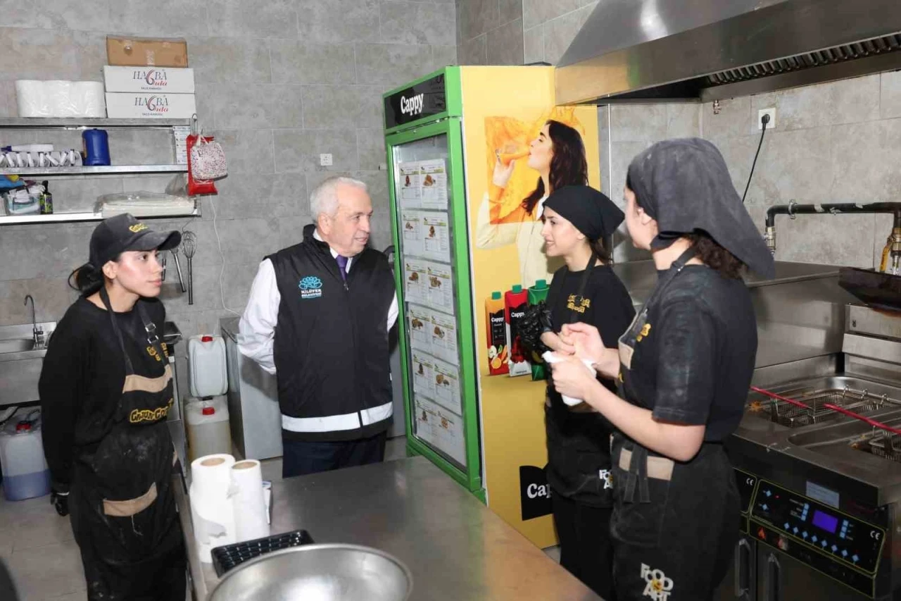 Nil&uuml;fer&rsquo;de Ramazan &ouml;ncesi Başkan Şadi &Ouml;zdemir&rsquo;den gıda denetimi
