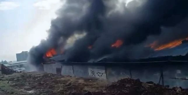 Nurdağı’nda depo yangını
