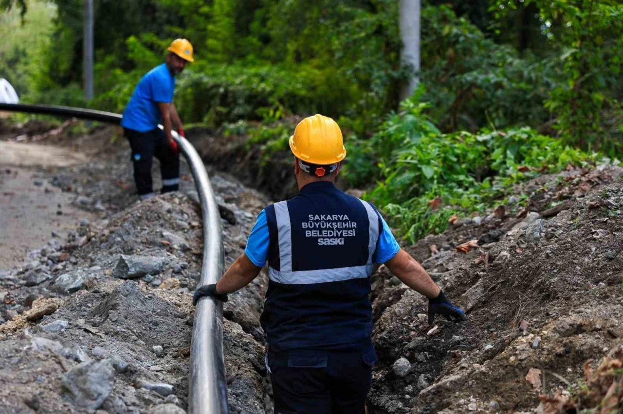 O mahallenin içme suyu geleceğini garanti altına alacak projenin yarısı tamam
