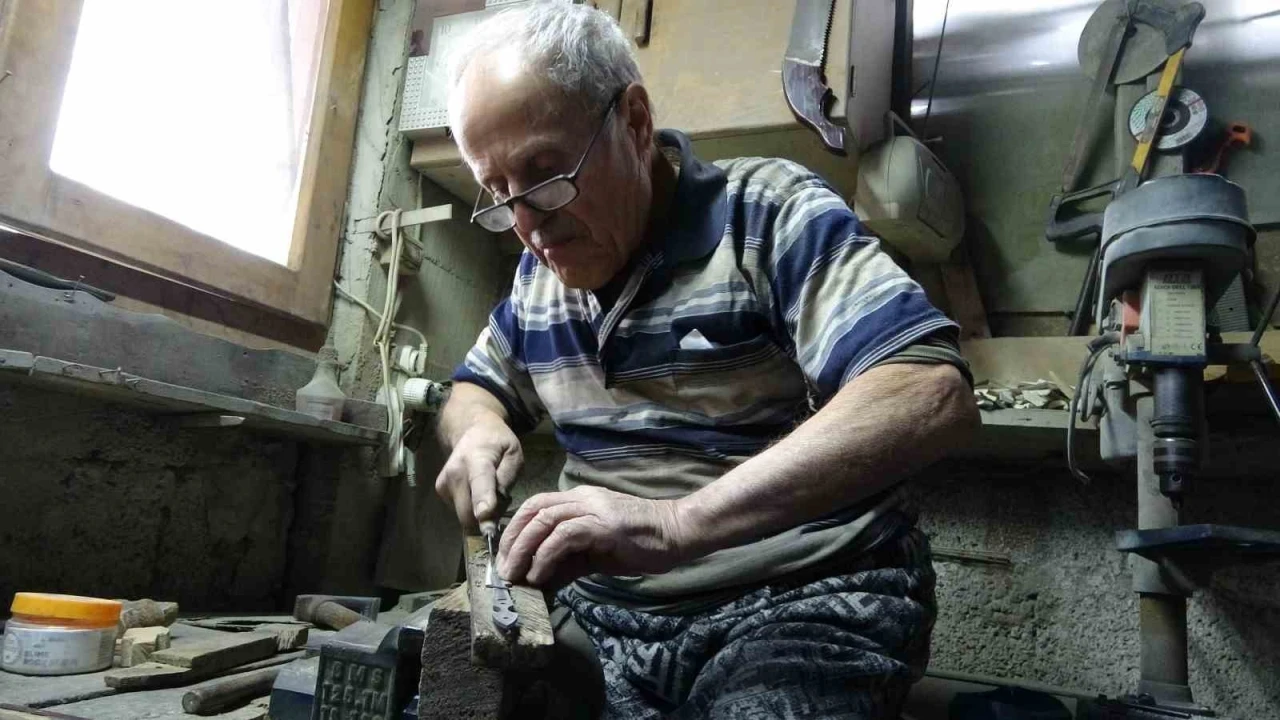 O S&uuml;rmene kamasının son ustalarından
