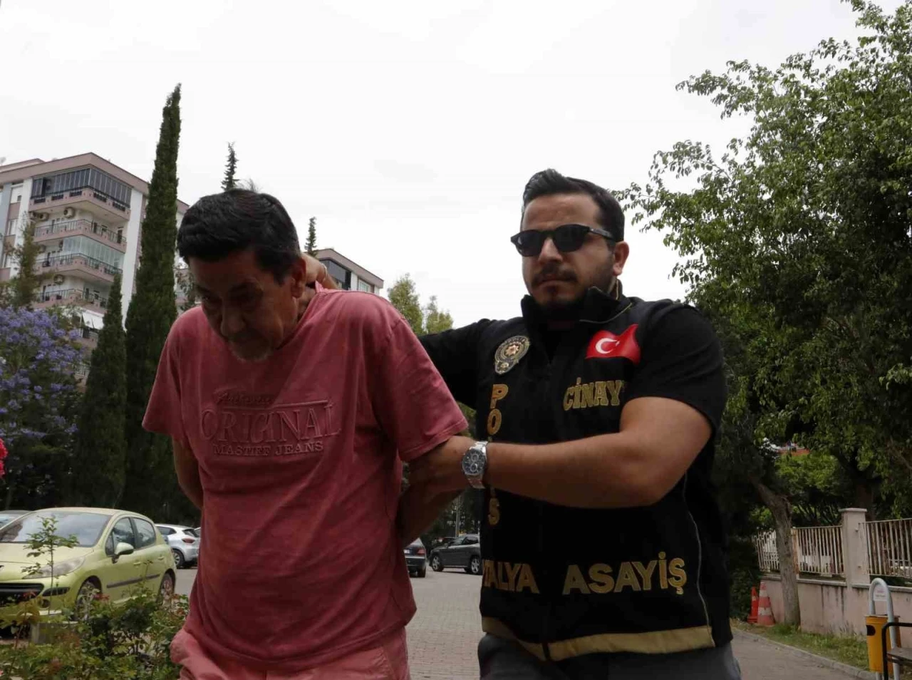 Oğlunu öldüren baba: &quot;Pişmanım, alkol alıp etrafa saldırıyordu&quot;
