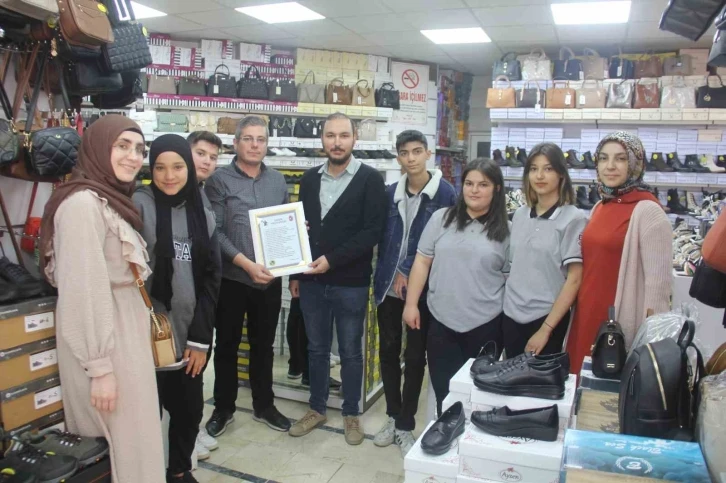&Ouml;ğrenciler Ahiliğin kurallarını &ccedil;er&ccedil;eveletip esnaflara verdi

