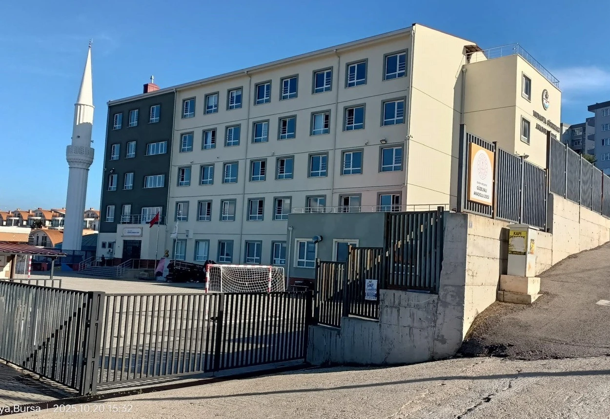 Öğrenciler, dersten çok nasıl gelip gideceğini düşünüyor
