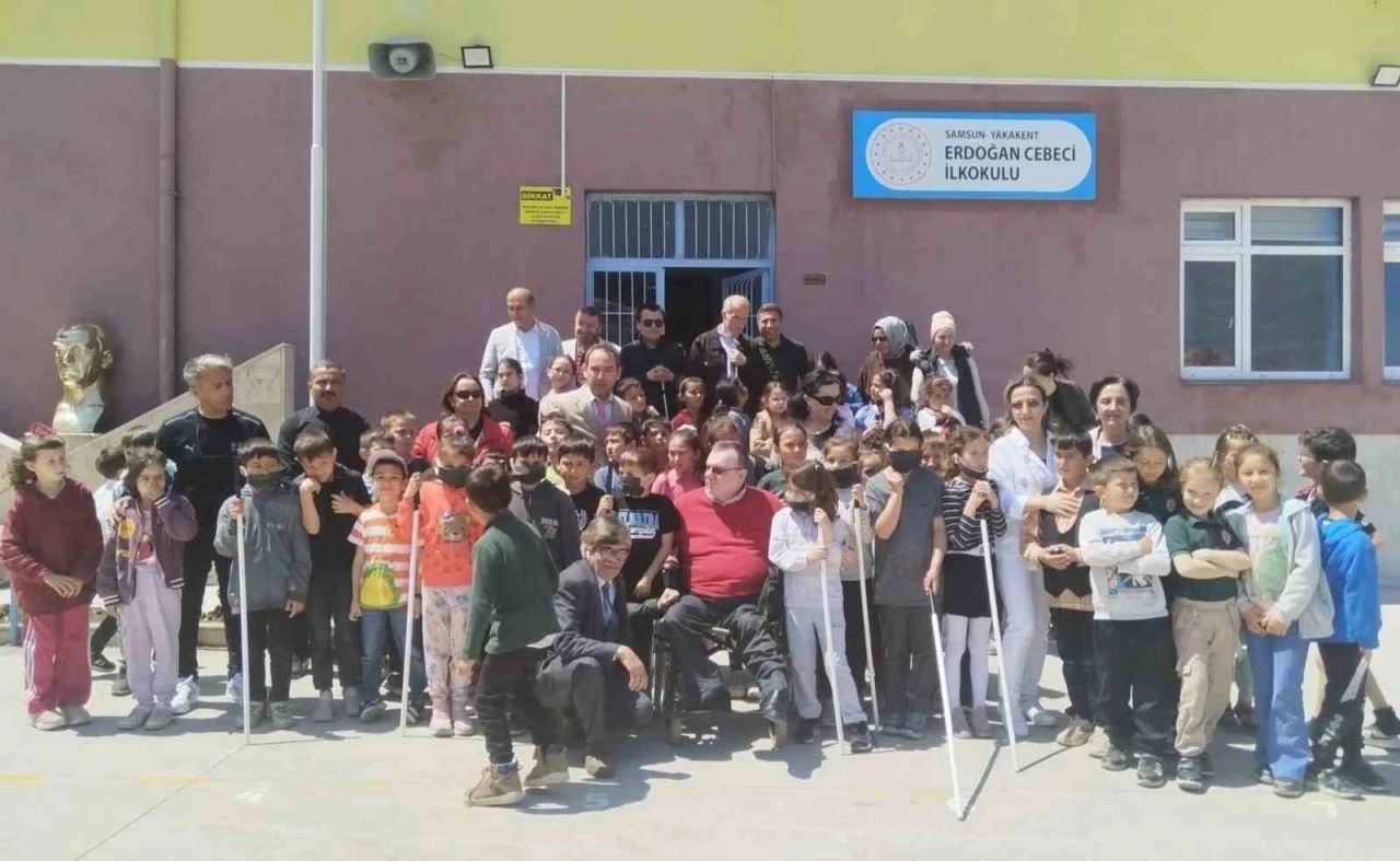 Öğrenciler engelli bireylerle empati köprüsü kurdu
