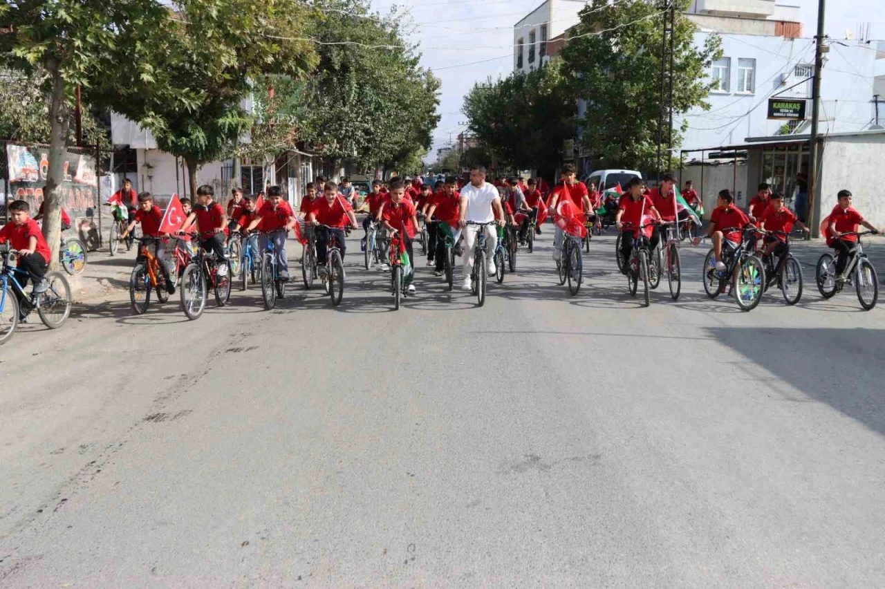 Öğrenciler Gazze için pedal çevirdi

