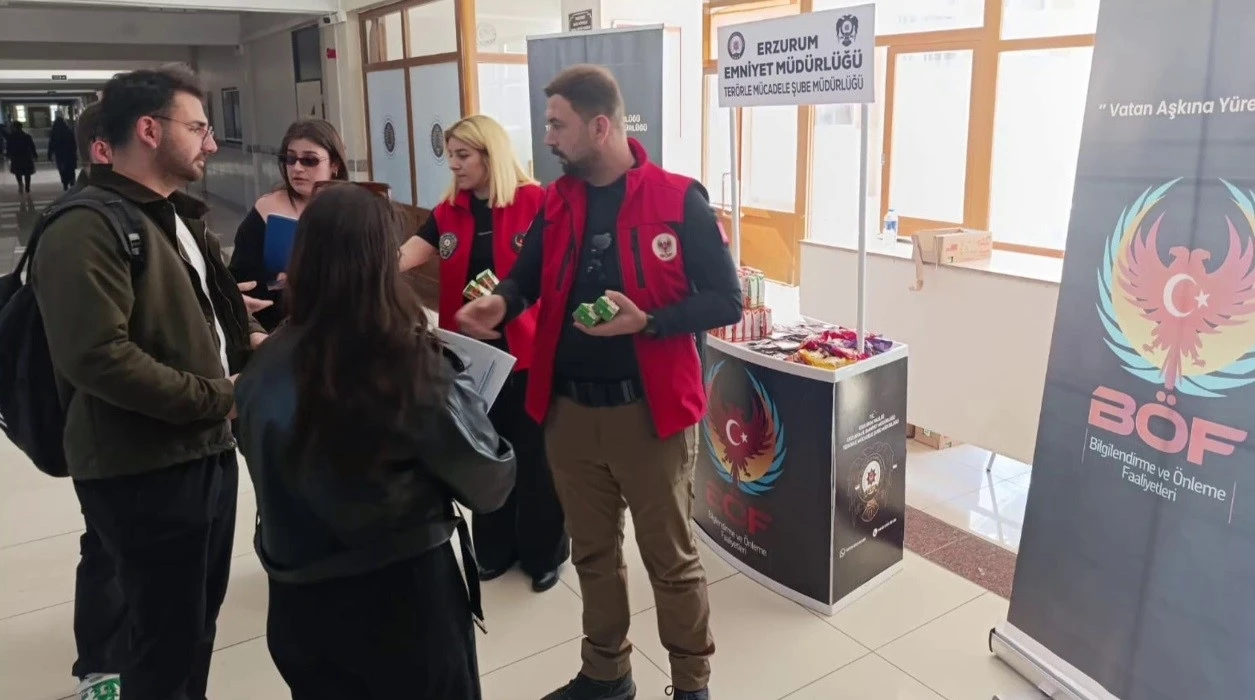 Öğrenciler terör örgütlerinin faaliyetleri konusunda bilgilendirildi
