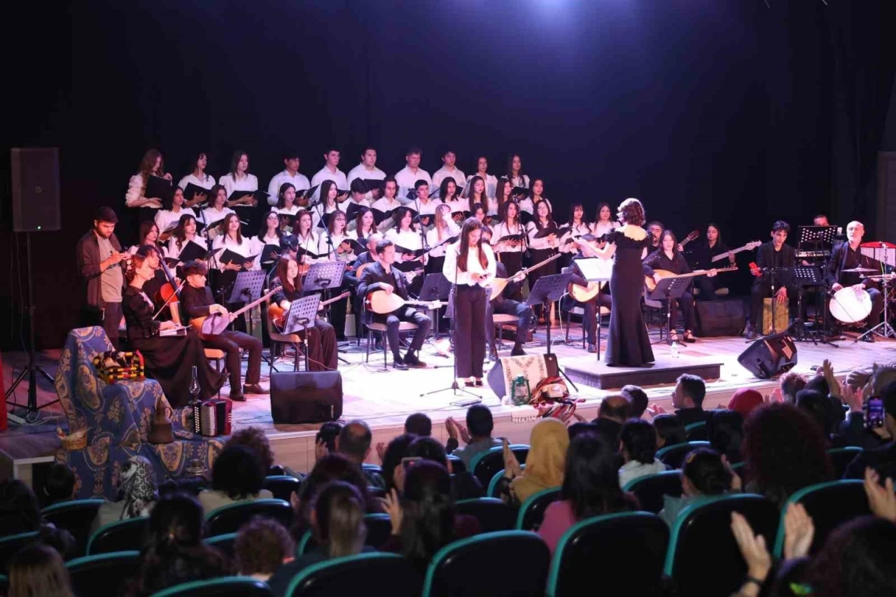 Öğrencilerden muhteşem konser
