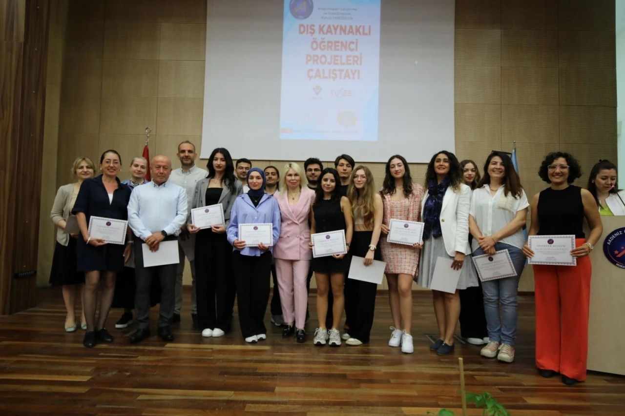 Öğrencilerin proje başarısı ödüllendirildi
