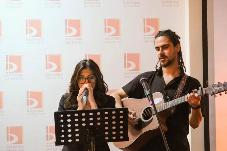 Öğrencilerin tiyatro ve müzik etkinliği renkli anlara sahne oldu
