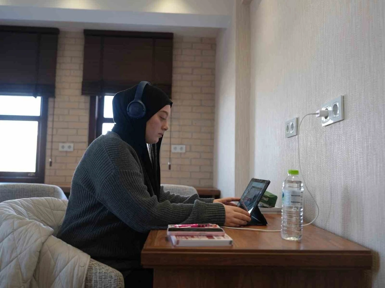 &Ouml;ğrencilerin yeni mekanı Yahya Kemal Kitap k&ouml;şk&uuml; oldu
