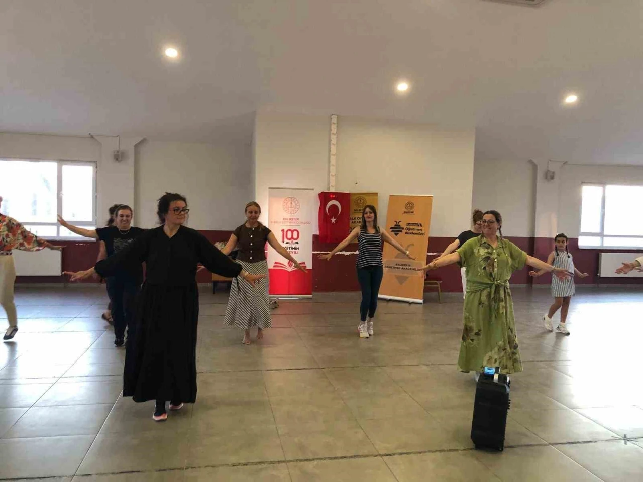 &Ouml;ğretmen Akademilerinde Kafkas esintisi
