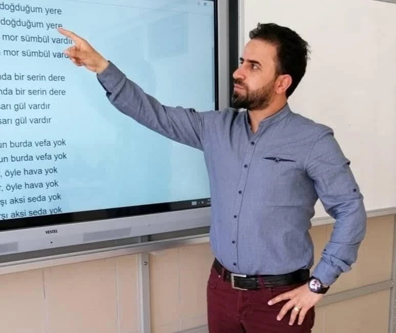 Öğretmenden değerlere alegorik bakış:  ’Sekoya Meclisi’ yayımlandı

