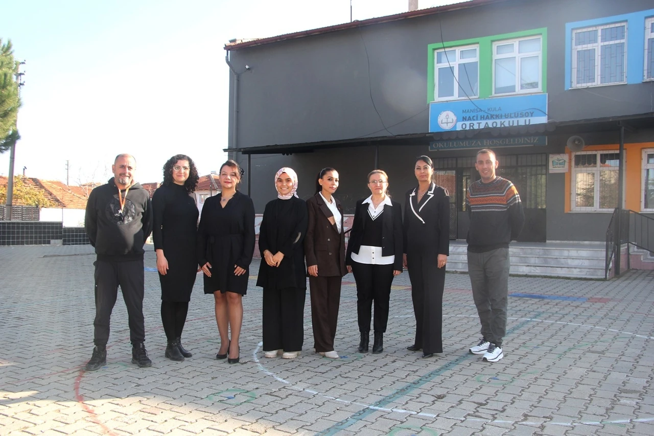 Öğretmenler ‘Bir zamanlar biz de öğrenciydik’ dedi, sosyal medyayı salladı