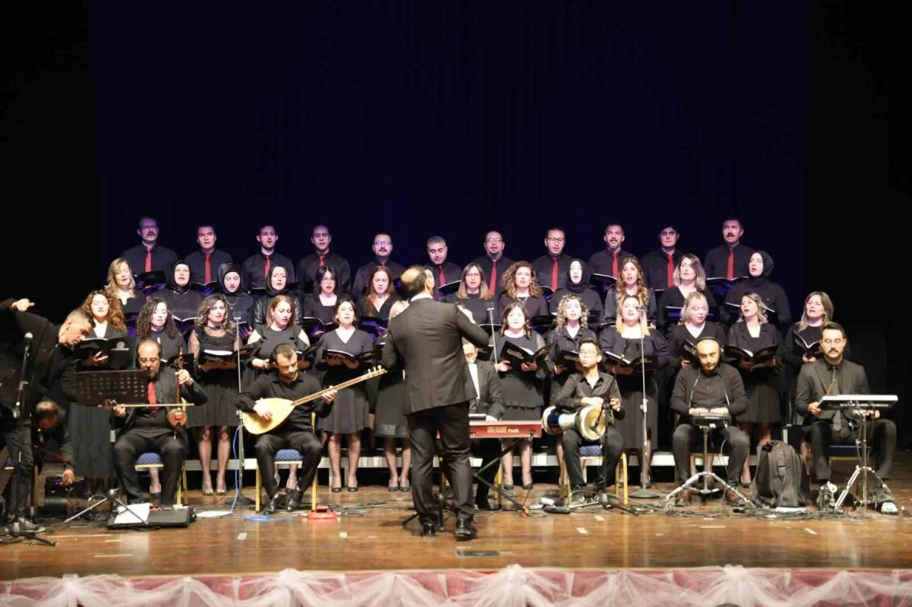 Öğretmenler Günü’nde ’Hizmet Şeref Madalyaları’ sahiplerini buldu
