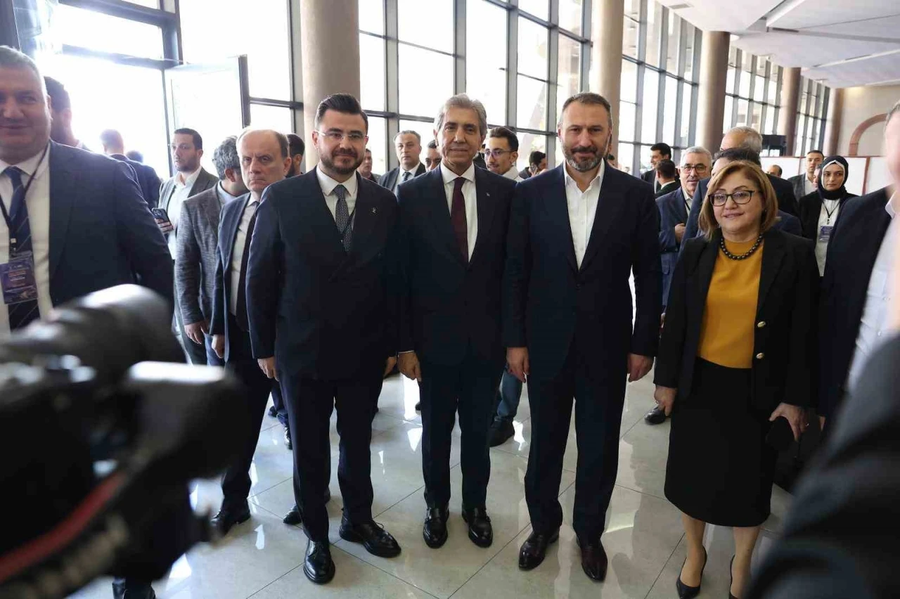 Okandan, Gaziantep’te düzenlenen Yerel Yönetimler Başkanlığı Bölge Toplantısı’na katıldı
