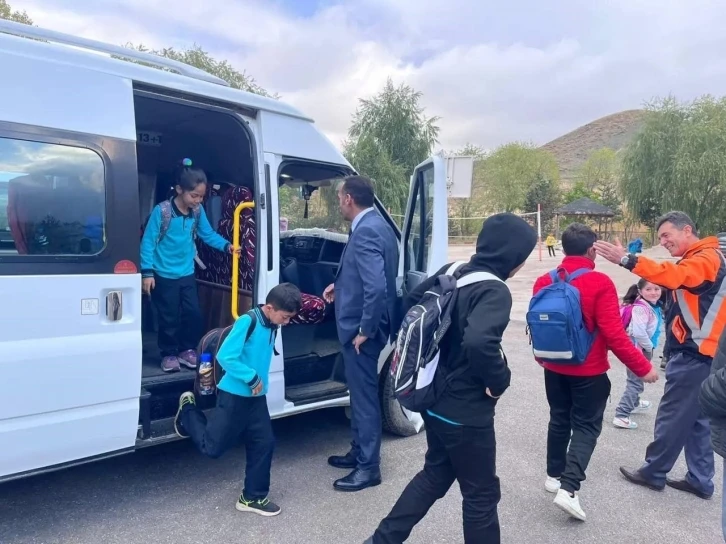 Okul servis ara&ccedil;ları denetlendi
