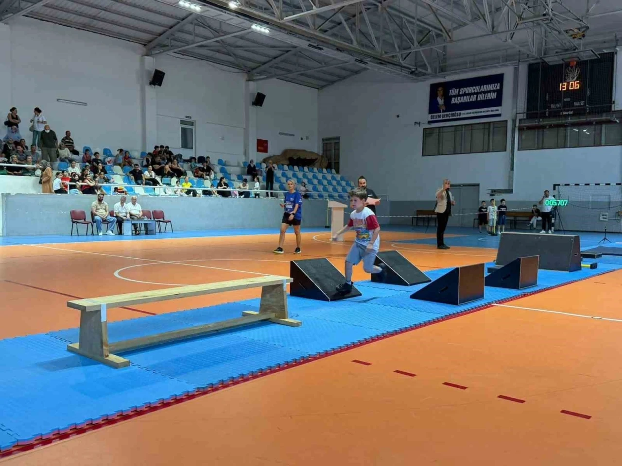 Okul Sporları Parkur Cimnastik M&uuml;sabakaları Nazilli&rsquo;de yapıldı
