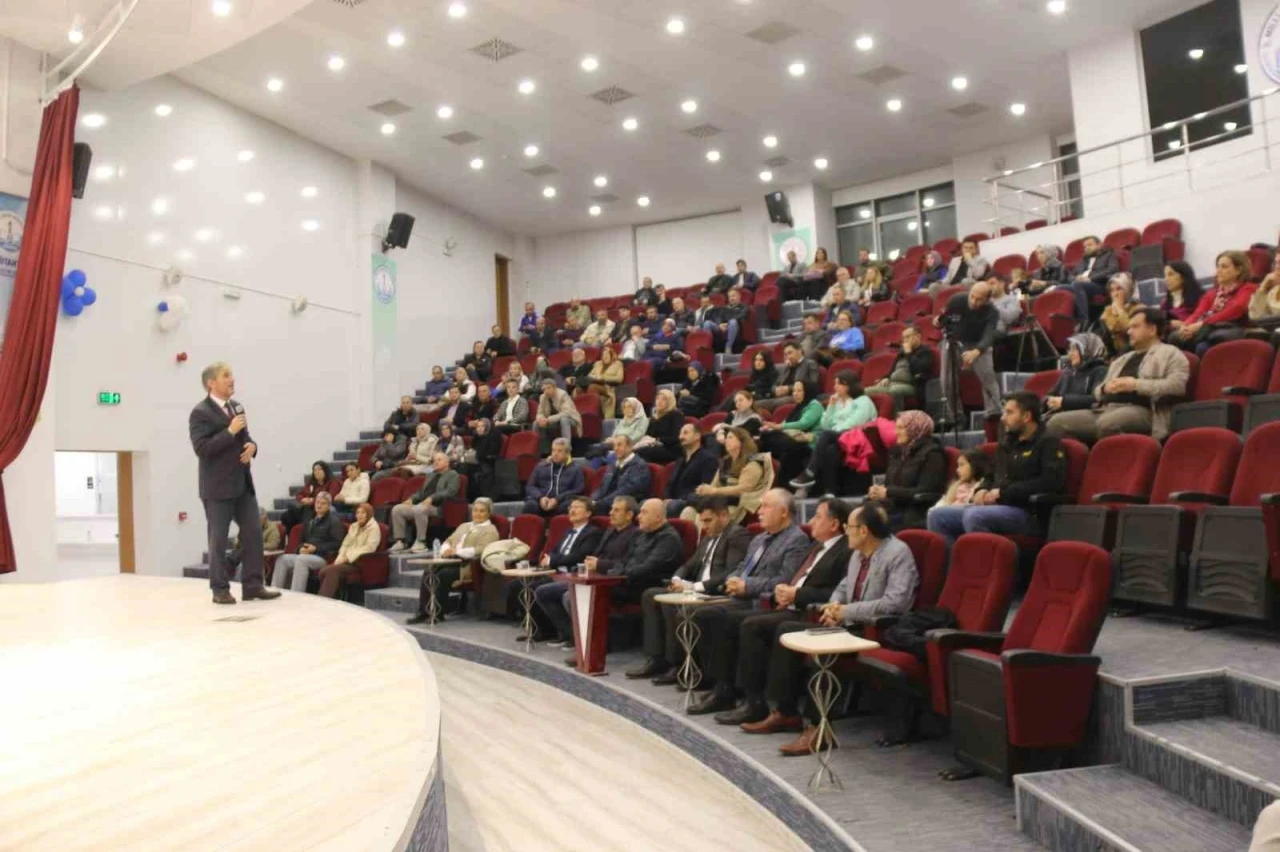 Okul - veli iş birliğini güçlendirecek konular ele alındı
