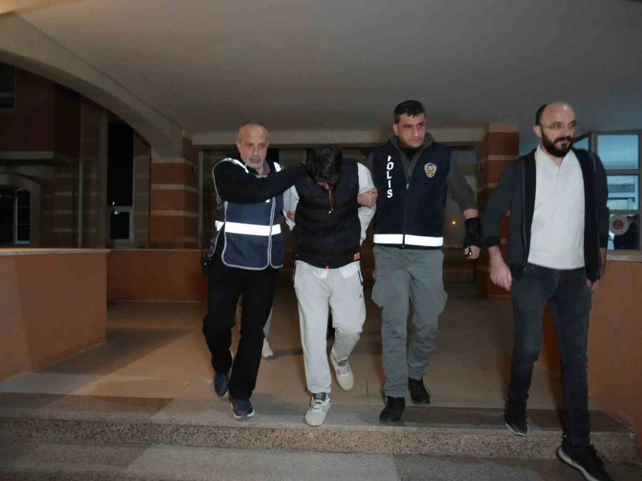 Kastamonu'da Vahşet: Cesetle 8 G&uuml;n Uyumuş, Hatırlamıyor!