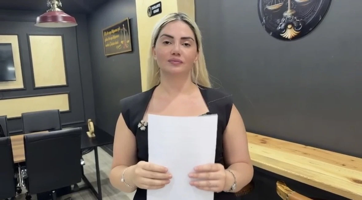 &Ouml;ld&uuml;r&uuml;len hukuk &ouml;ğrencisi Fırat Baraj&rsquo;ın annesinden adalet &ccedil;ağrısı
