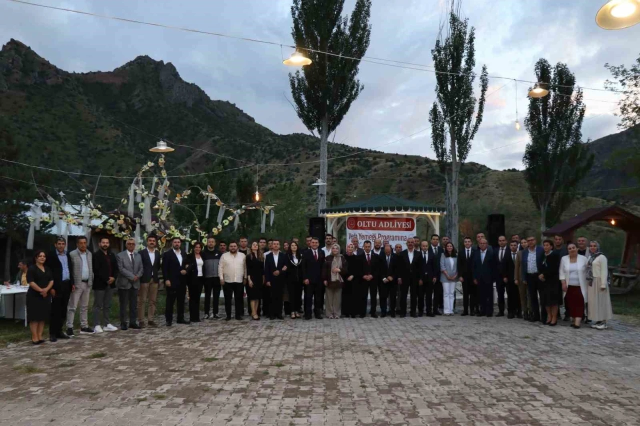 Oltu adliyesinde duygusal veda
