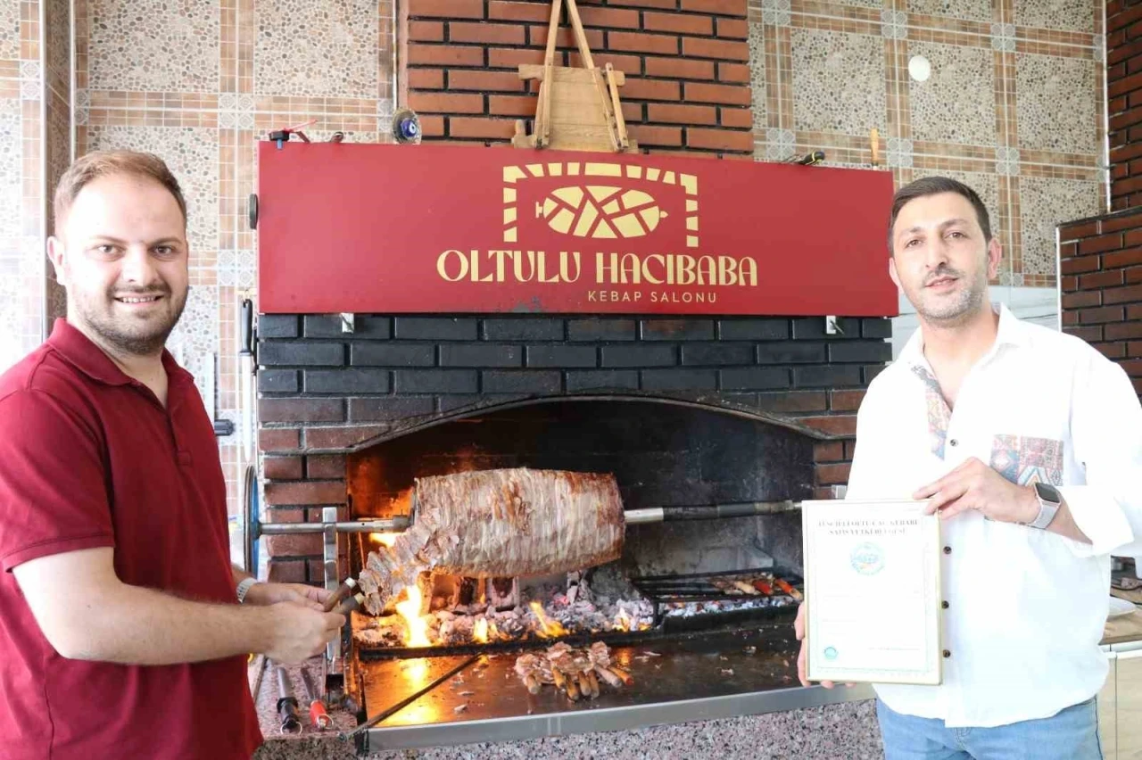Oltu Cağ Kebabı i&ccedil;in yeni d&ouml;nem: Yetki belgesi ve tabela zorunluluğu geldi
