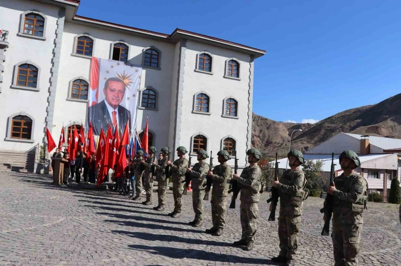 Oltu’da Cumhuriyet’in 102. Yıl coşkusu