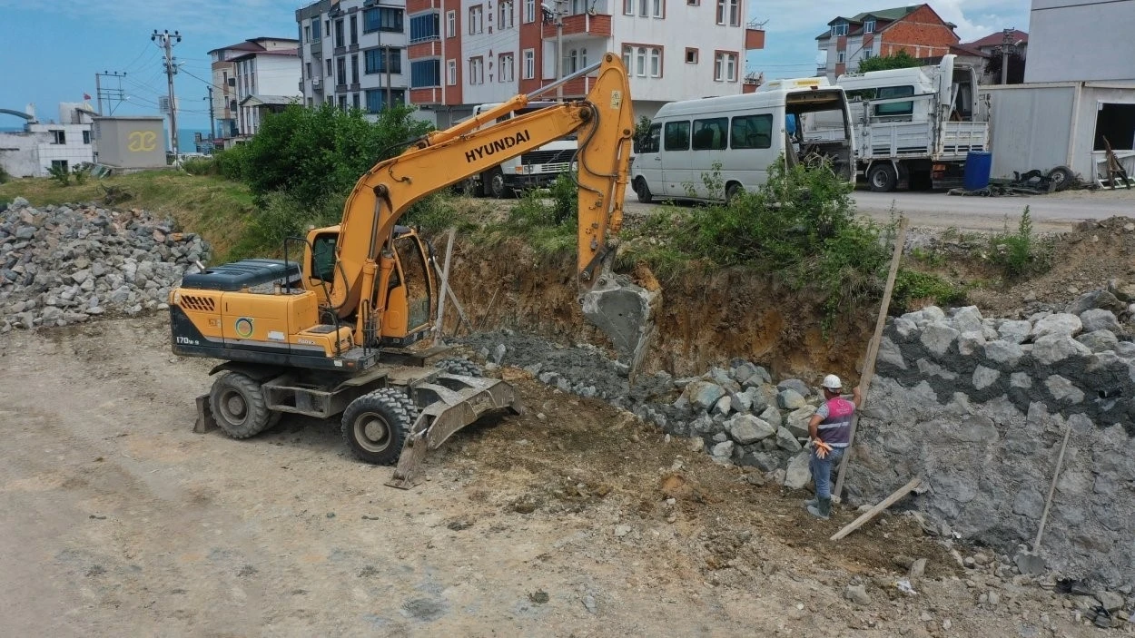 Ordu B&uuml;y&uuml;kşehir, Fatsa&rsquo;da ulaşım ağını g&uuml;&ccedil;lendiriyor
