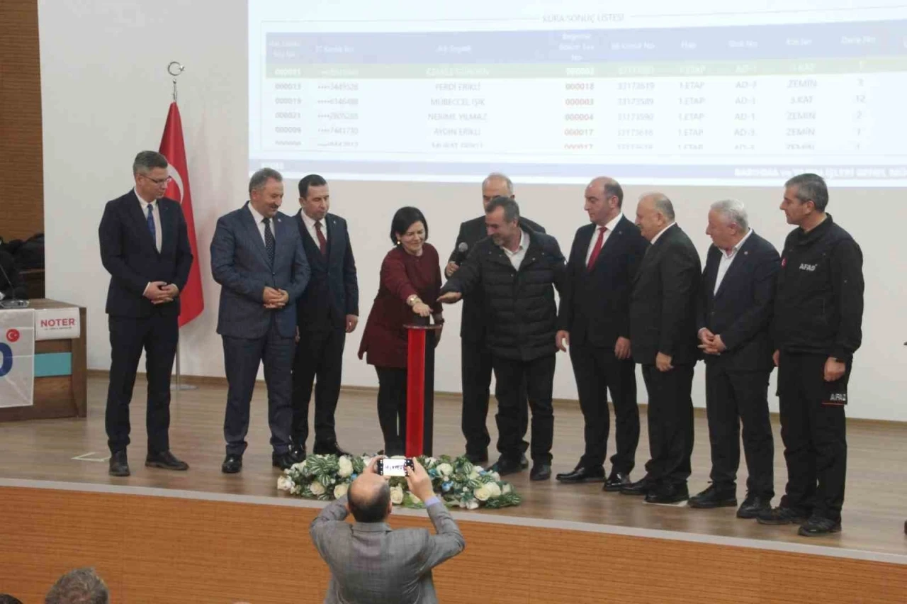 Ordu&rsquo;da 84 afet konutunun kura &ccedil;ekimi ger&ccedil;ekleştirildi
