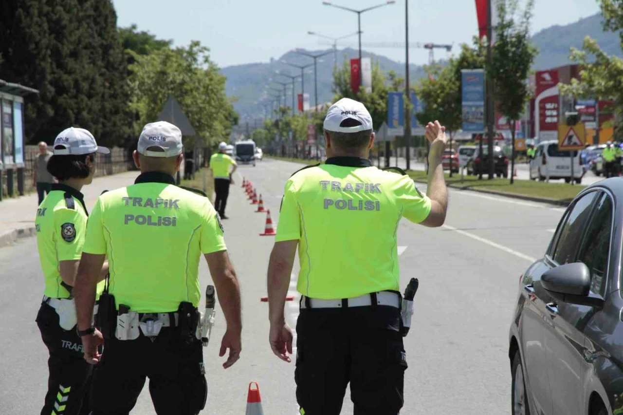 Ordu&rsquo;da bir haftada 20 bine yakın ara&ccedil; ve s&uuml;r&uuml;c&uuml;s&uuml; denetlendi
