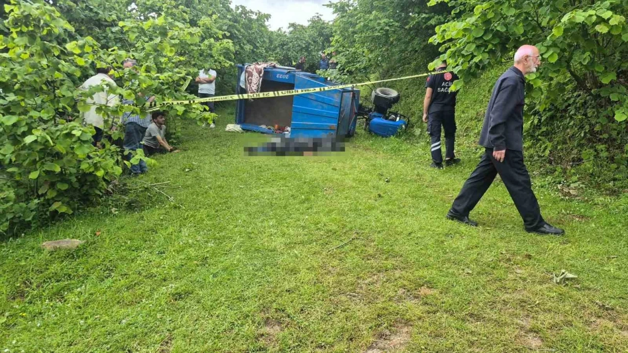 Ordu&rsquo;da devrilen patpatın altında kalan s&uuml;r&uuml;c&uuml; &ouml;ld&uuml;

