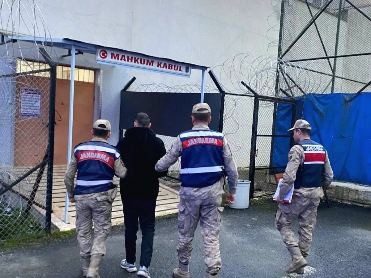 Ordu&rsquo;da jandarma bir haftada aranan 51 kişiyi yakaladı
