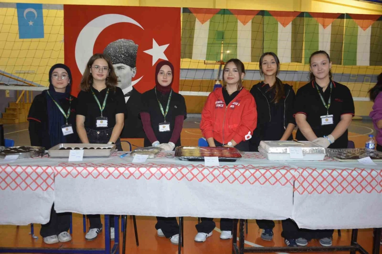 Ordu’da öğrencilerden Gazze’ye hayır çarşısı
