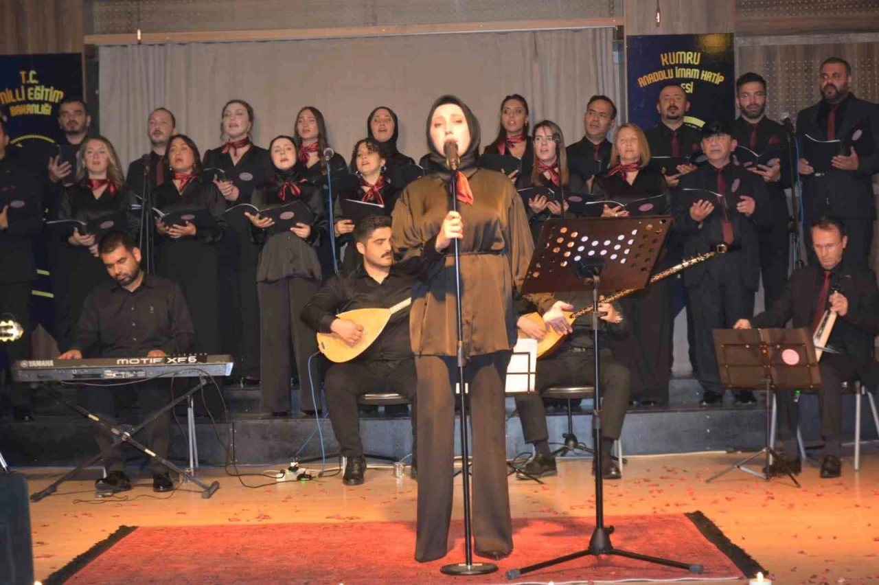 Ordu&rsquo;da &ouml;ğretmenlerden T&uuml;rk halk m&uuml;ziği konseri
