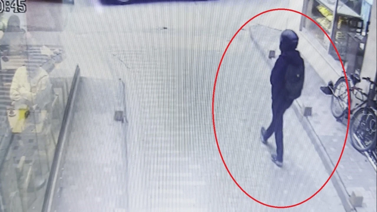 Ordu’da silahlı kuyumcu soygunu: Çalışanı bağlayıp, yaklaşık 5 kilo altınla kayıplara karıştı
