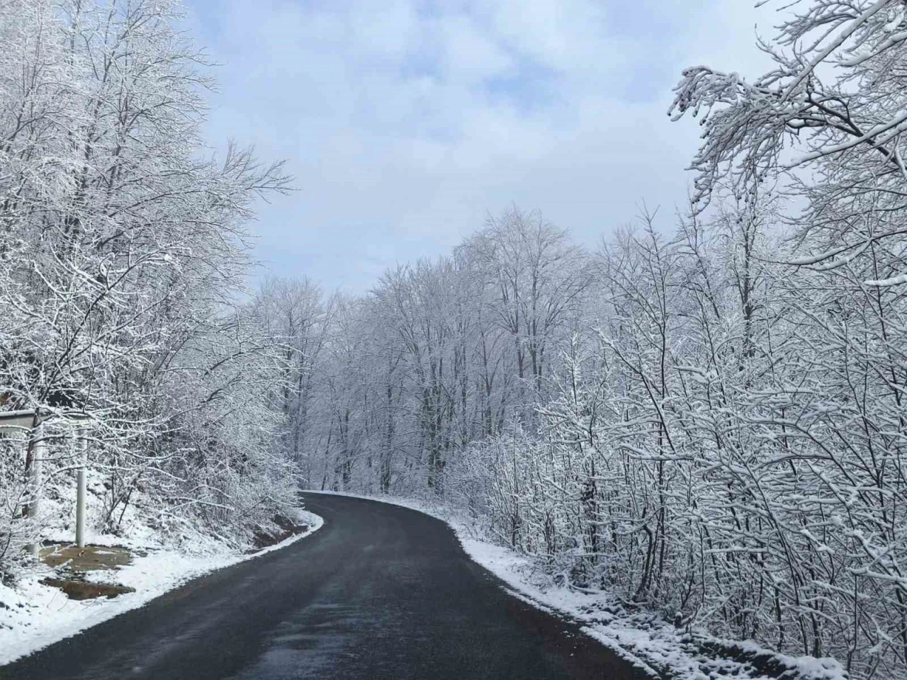 Ordu&rsquo;nun y&uuml;ksek kesimlerinde kar manzarası
