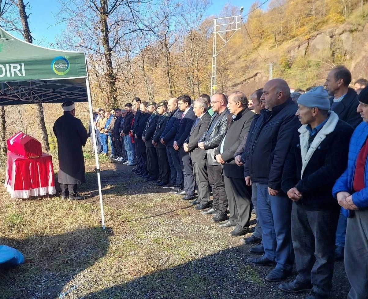 Ordulu Kıbrıs gazisi, son yolculuğuna uğurlandı
