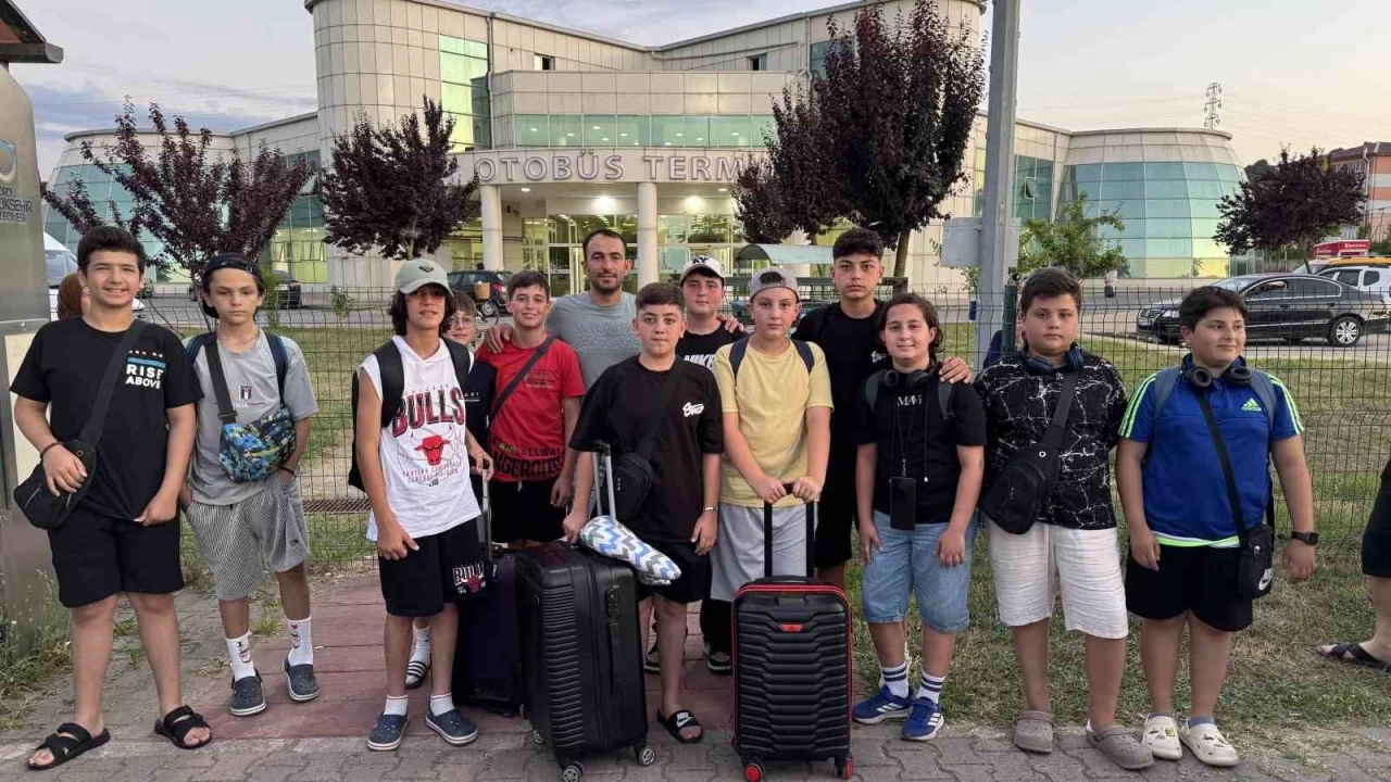 Ordulu öğrenciler gençlik kampında
