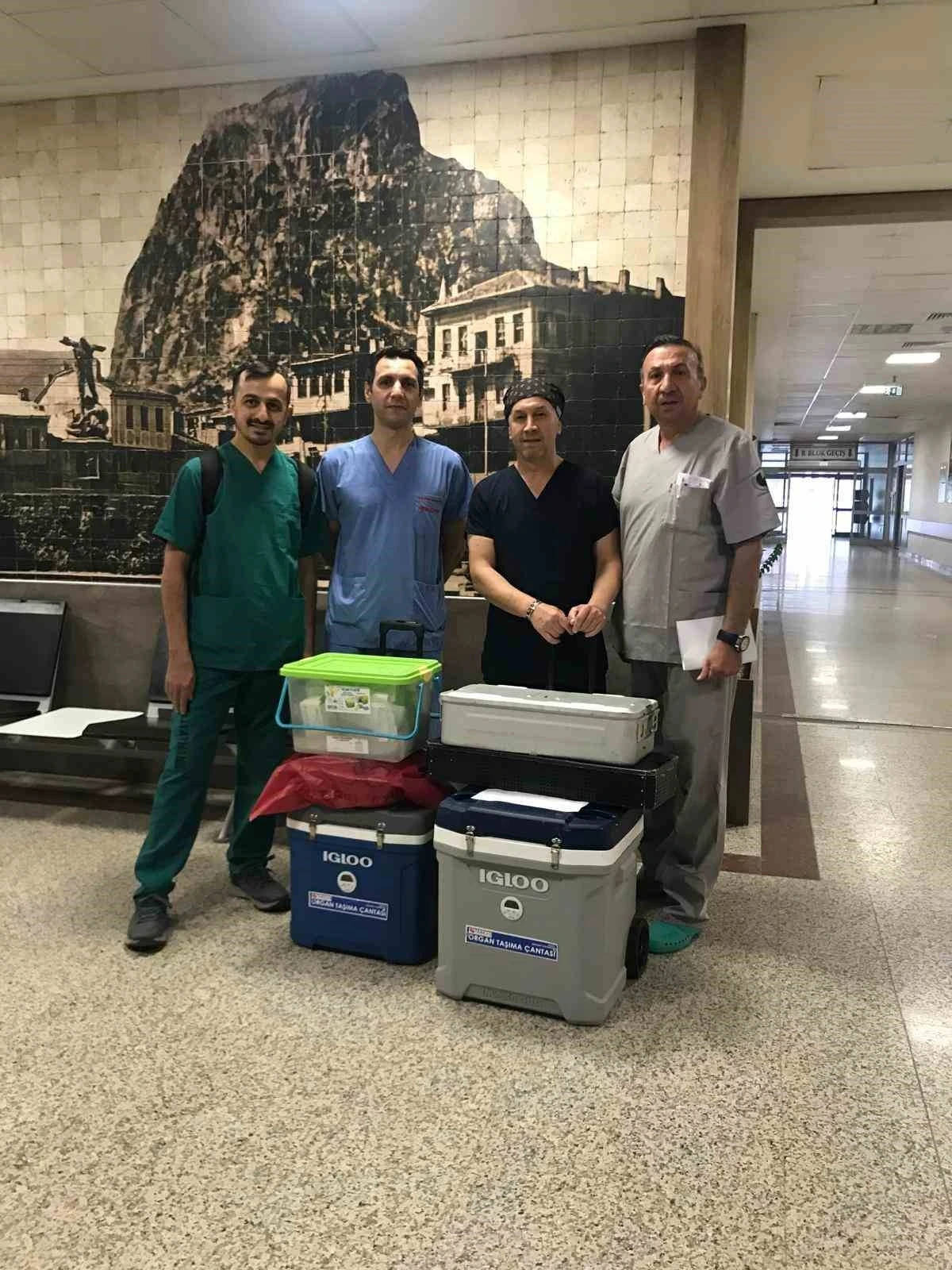 Organ bağışı 3 hastaya umut oldu
