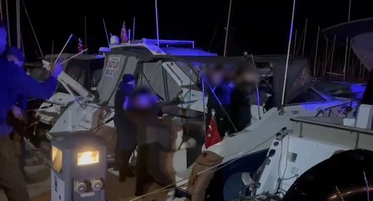 Organize suç örgütü üyeleri yurtdışına kaçarken yakalandı
