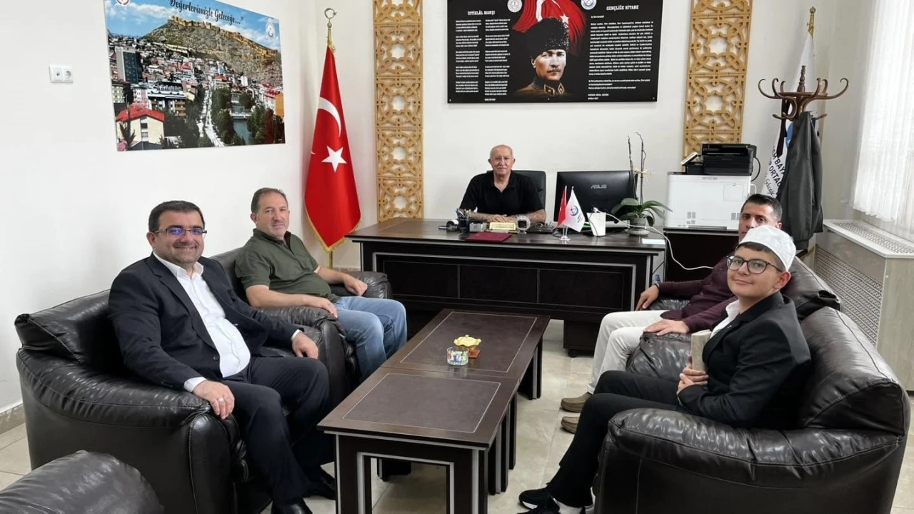 &Ouml;rg&uuml;n eğitimle birlikte hafızlık programı 152&rsquo;nci mezununu verdi
