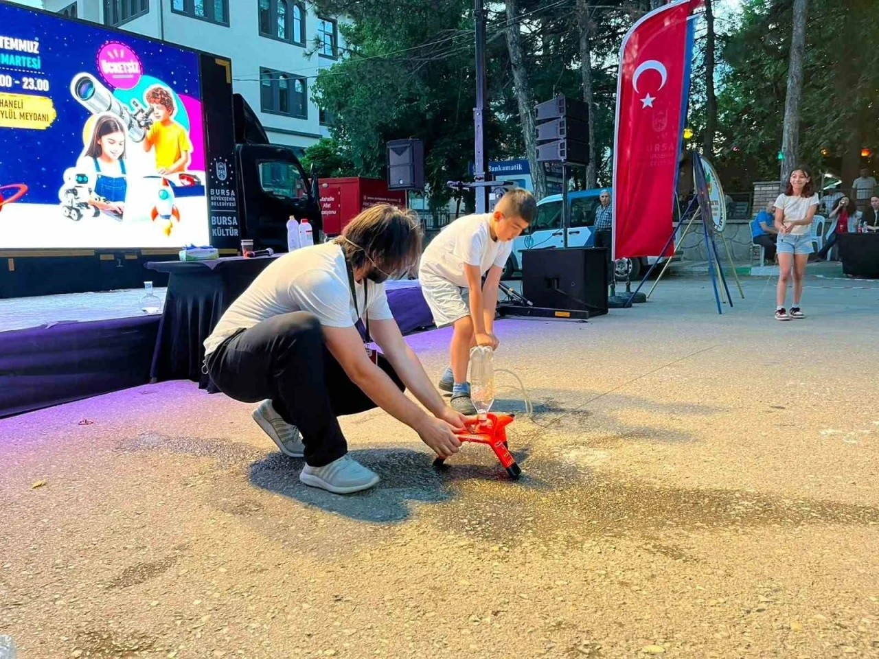 Orhaneli&rsquo;de MobilFest ile bilim dolu gece
