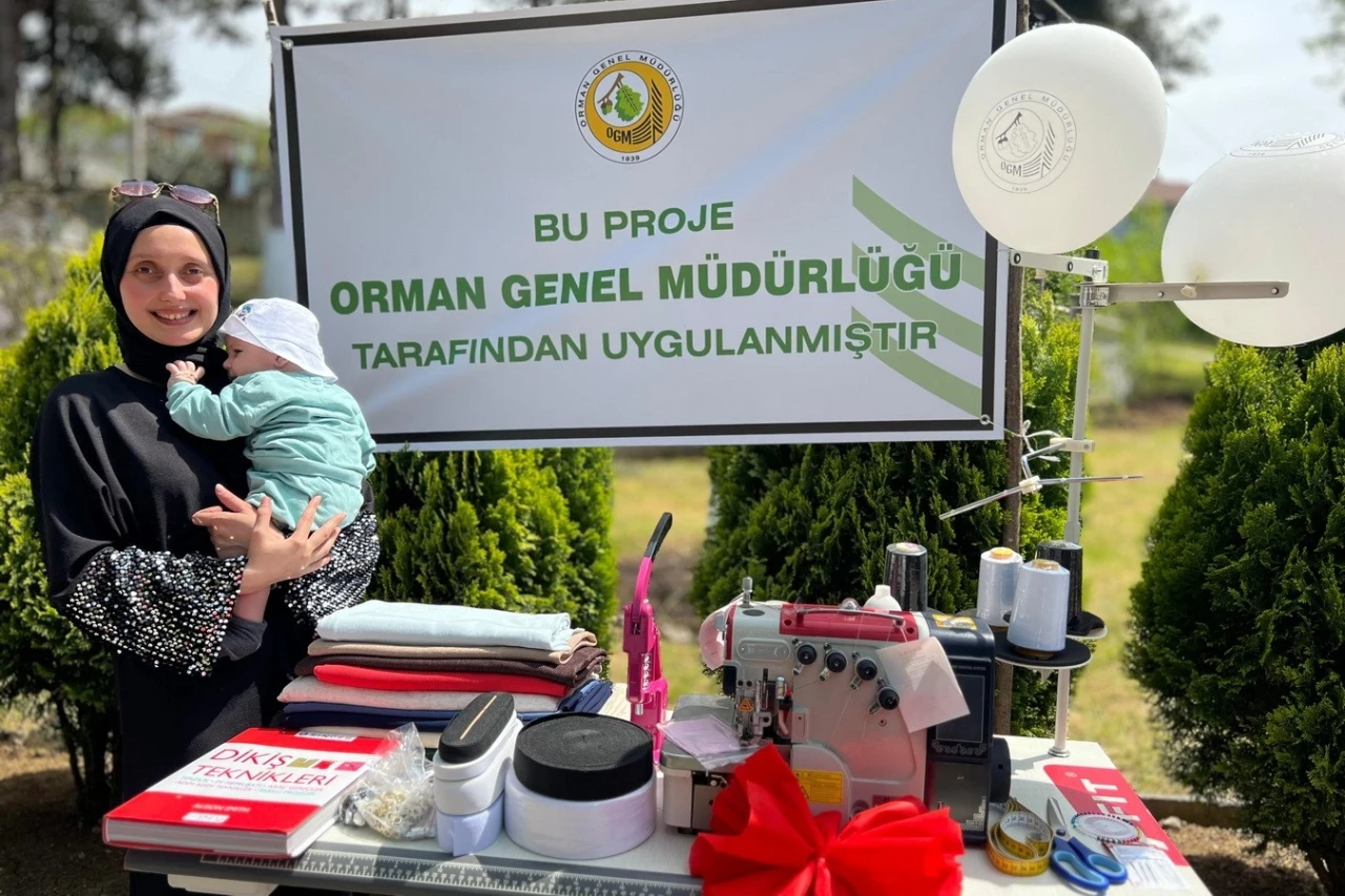 Orman köylüsü 11 kadınlara dikiş makinası
