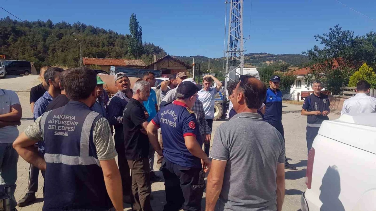 Orman yangını sebebiyle evlerinden tahliye edilen vatandaşın endişeli bekleyişi sürüyor

